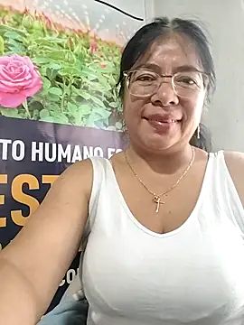   valentina18 online show from April 30, 2026, 12:12 pm