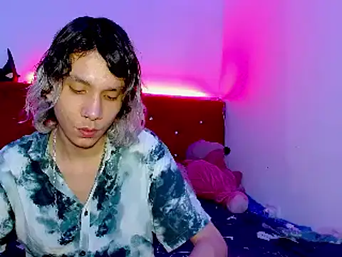 Snapshot of LAICK_01 chatting on December 2, 2024, 12:13 pm LAICK 01 online show from December 2, 2024, 12:13 pm