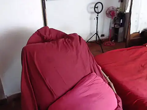 deftoolceles online show from November 8, 2025, 7:28 pm