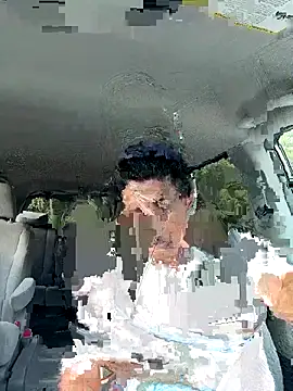 pumaHotz online show from October 28, 2025, 2:38 pm