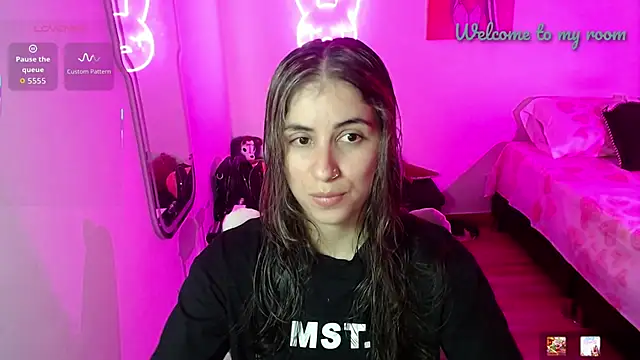 Snapshot of valentina_angel chatting on April 7, 2026, 3:19 am valentina angel online show from April 7, 2026, 3:19 am