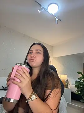 Snapshot of ava_blue chatting on June 7, 2026, 11:04 am ava blue online show from June 7, 2026, 11:04 am