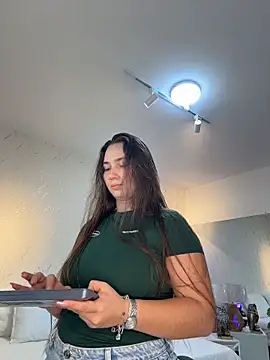 ava blue online show from April 29, 2026, 7:42 pm