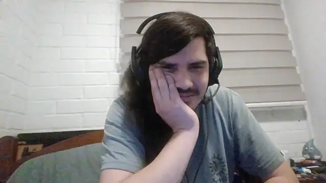 hung weeb online show from October 16, 2025, 3:59 am