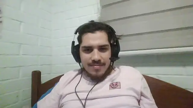 hung weeb online show from December 6, 2024, 1:57 am