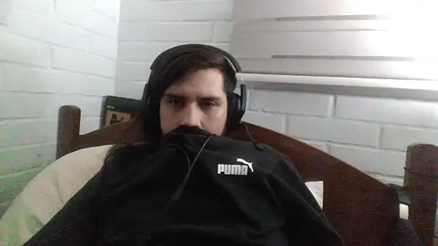 hung weeb online show from March 7, 2025, 3:40 am