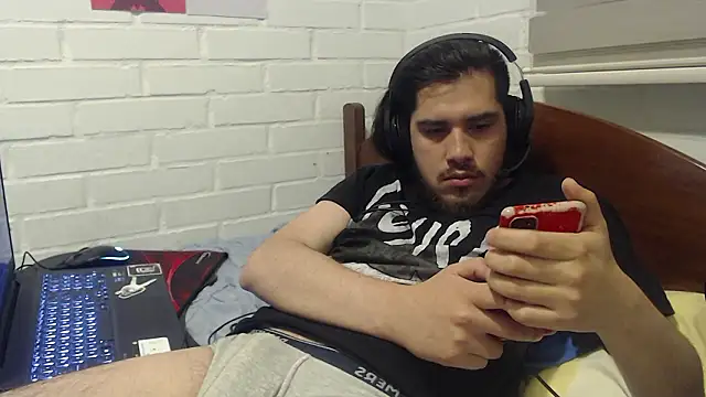 hung weeb online show from December 2, 2024, 3:10 am