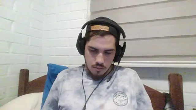 hung weeb online show from December 10, 2024, 12:39 am