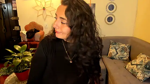 emma luxy online show from February 20, 2025, 5:12 am