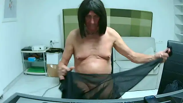 TranseCarmen online show from September 27, 2025, 9:21 pm