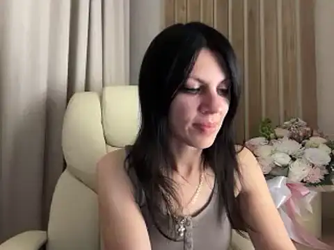 Snapshot of InjaAtHome chatting on July 12, 2026, 7:47 pm InjaAtHome online show from July 12, 2026, 7:47 pm