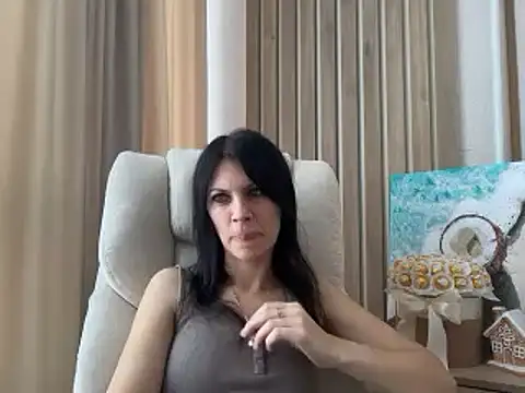 Snapshot of InjaAtHome chatting on August 5, 2026, 9:03 am InjaAtHome online show from August 5, 2026, 9:03 am
