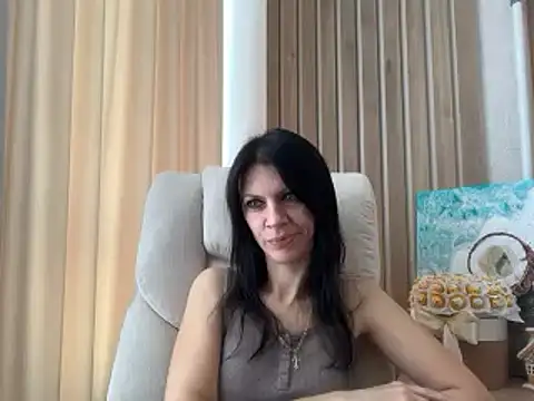 Snapshot of InjaAtHome chatting on August 2, 2026, 10:35 am InjaAtHome online show from August 2, 2026, 10:35 am