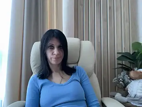 Snapshot of InjaAtHome chatting on February 10, 2026, 7:29 am InjaAtHome online show from February 10, 2026, 7:29 am