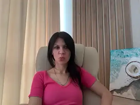Snapshot of InjaAtHome chatting on July 3, 2026, 9:27 am InjaAtHome online show from July 3, 2026, 9:27 am