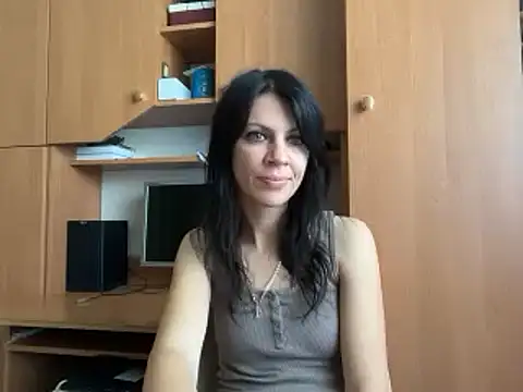 Snapshot of InjaAtHome chatting on July 17, 2026, 6:54 am InjaAtHome online show from July 17, 2026, 6:54 am