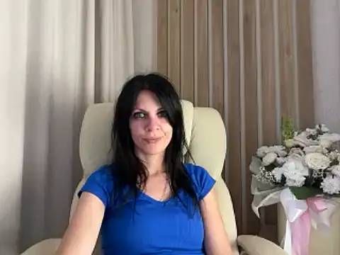 Snapshot of InjaAtHome chatting on July 19, 2026, 5:53 pm InjaAtHome online show from July 19, 2026, 5:53 pm
