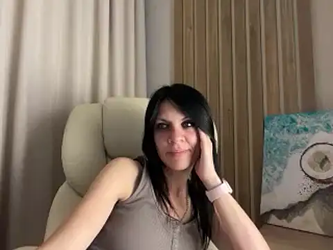 Snapshot of InjaAtHome chatting on July 5, 2026, 6:59 pm InjaAtHome online show from July 5, 2026, 6:59 pm