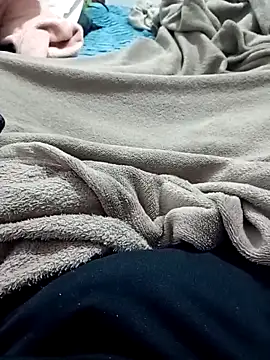 Santosgui14 online show from September 8, 2025, 5:34 pm