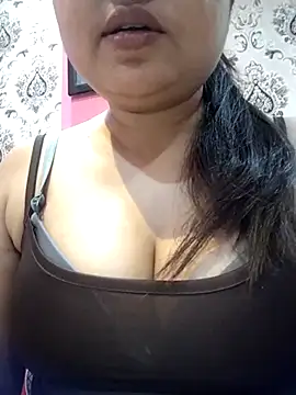Snapshot of soniya_cute chatting on March 5, 2026, 5:42 pm soniya cute online show from March 5, 2026, 5:42 pm