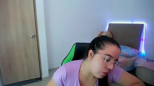  alicia z online show from March 19, 2025, 5:50 pm