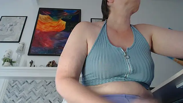 AuroraWillows online show from August 1, 2026, 10:30 pm
