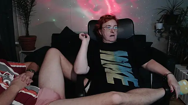 JoannaAndNeighbour online show from October 5, 2025, 2:41 pm