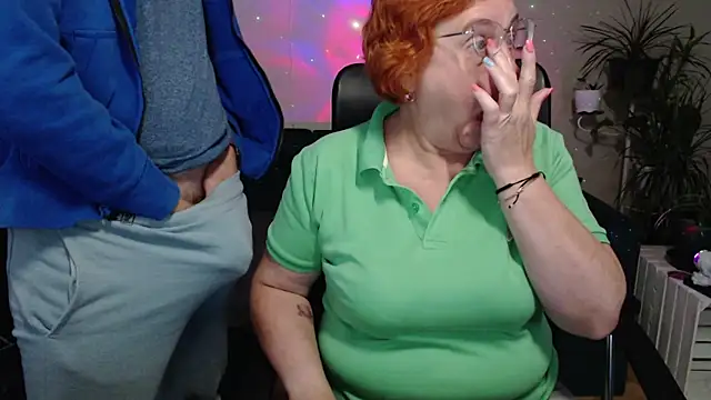 JoannaAndNeighbour online show from September 28, 2025, 8:43 am