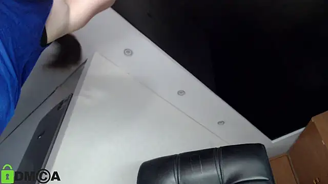 Snapshot of DollySun chatting on January 31, 2025, 8:32 am DollySun online show from January 31, 2025, 8:32 am