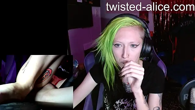alicewonder09 online show from July 6, 2026, 3:24 am