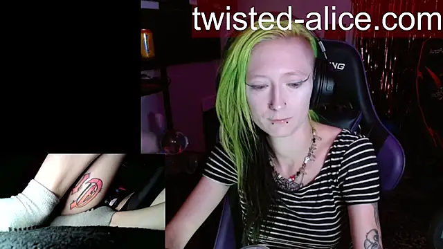 alicewonder09 online show from July 23, 2026, 3:04 am