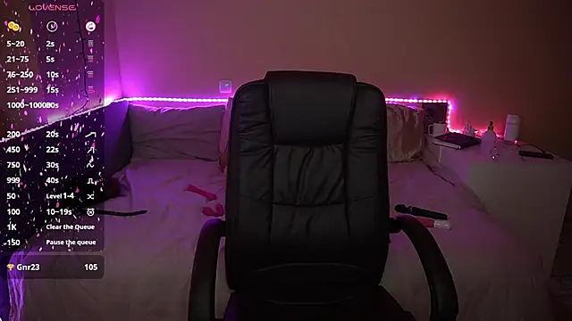 AmandaFiree online show from March 19, 2025, 10:33 am