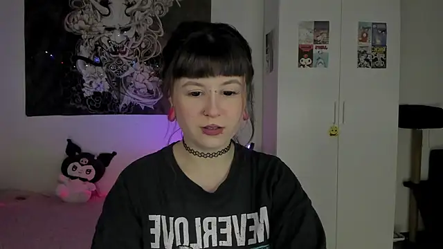 t0riayun0 online show from January 20, 2025, 9:22 pm