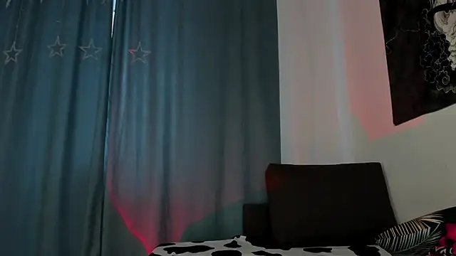 t0riayun0 online show from February 11, 2025, 10:25 am