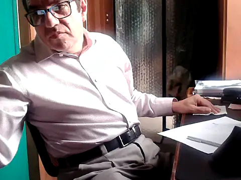 FernandoReuterG online show from October 15, 2025, 3:09 pm