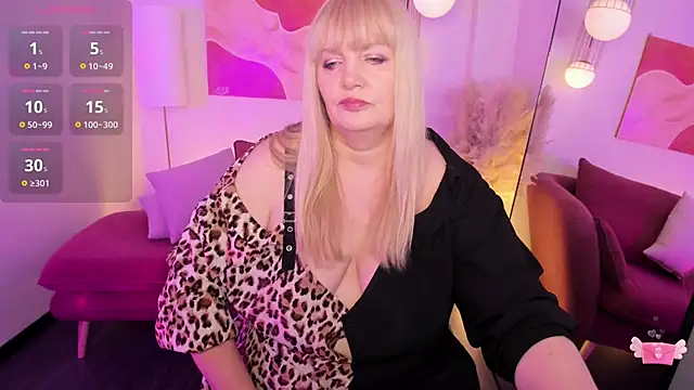 NicoleKind online show from December 14, 2025, 5:24 am