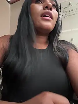 Sara Boom online show from September 18, 2025, 4:21 pm