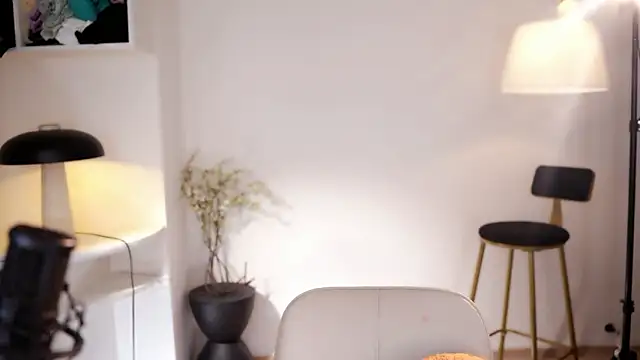 Ocean--Lili online show from February 25, 2026, 2:06 pm