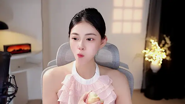 Ocean--Lili online show from July 24, 2026, 2:13 pm
