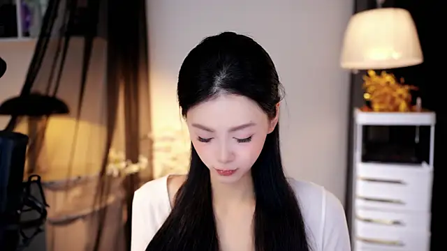 Ocean--Lili online show from April 25, 2026, 2:14 pm