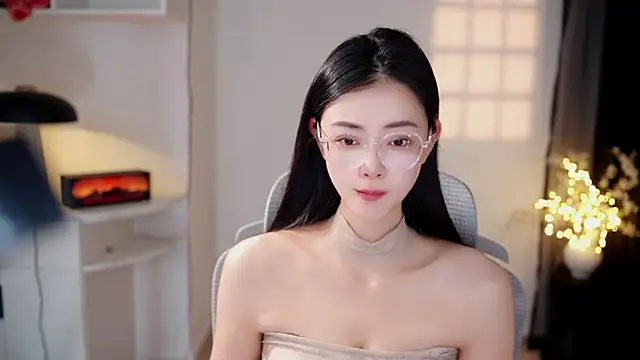 Ocean--Lili online show from July 26, 2026, 2:13 pm