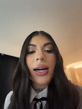 Snapshot of Sarasanders_4 chatting on March 17, 2026, 12:13 am Sarasanders 4 online show from March 17, 2026, 12:13 am