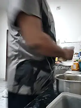 thebrownboi01 online show from November 11, 2025, 2:01 pm