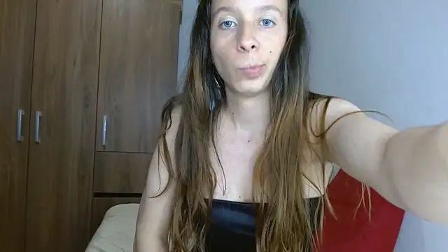 Snapshot of Isaandysex2428 chatting on June 20, 2026, 1:21 am Isaandysex2428 online show from June 20, 2026, 1:21 am