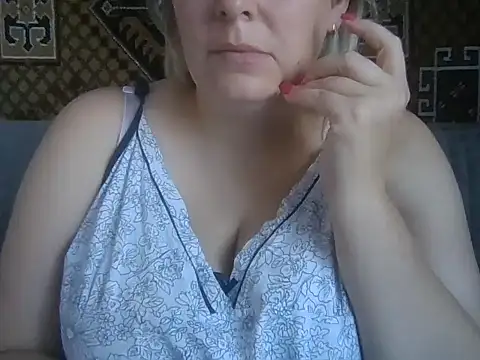 Diana Britt online show from September 12, 2025, 6:02 am