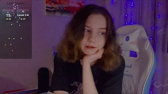 mslilunicorn online show from December 20, 2024, 7:28 pm