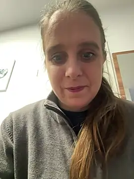 LadyChantale online show from April 27, 2026, 6:11 am