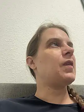 LadyChantale online show from May 10, 2026, 4:38 am