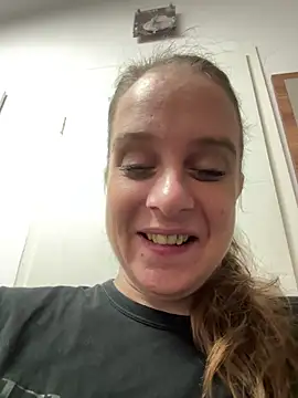 LadyChantale online show from May 5, 2026, 4:59 am