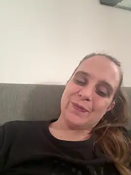 LadyChantale online show from April 23, 2026, 1:24 pm